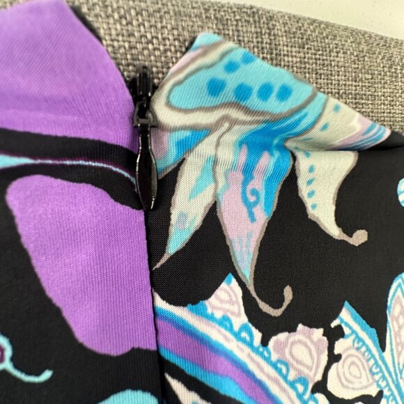 Cache Ruched Wrap Dress Sz 14 Knee Length Purple Blue Black Floral Paisley - Picture 9 of 10
